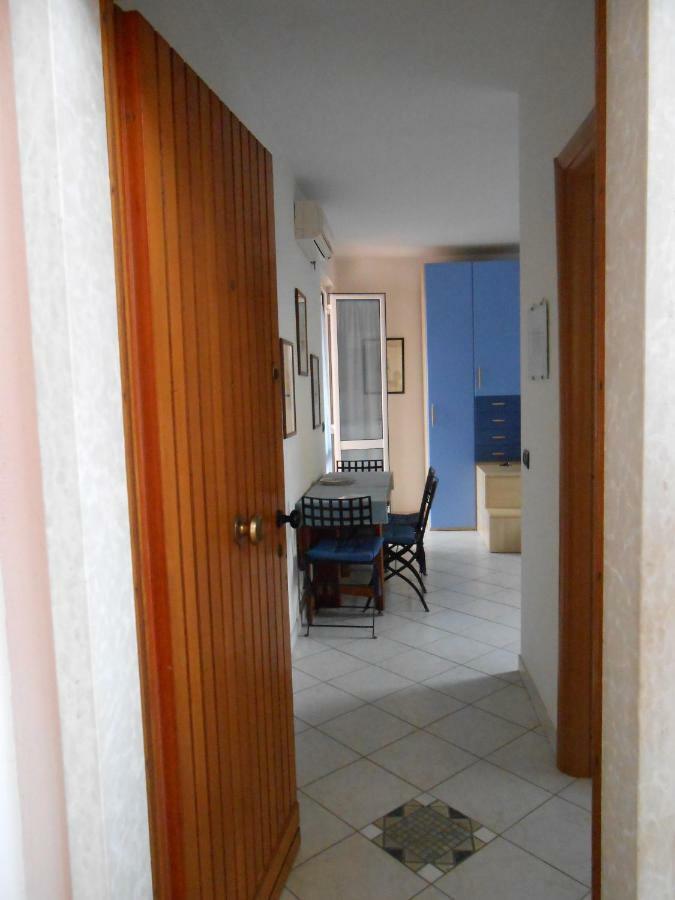 Monolocale A Peschiera Del Garda Vista Lago Lägenhet Exteriör bild